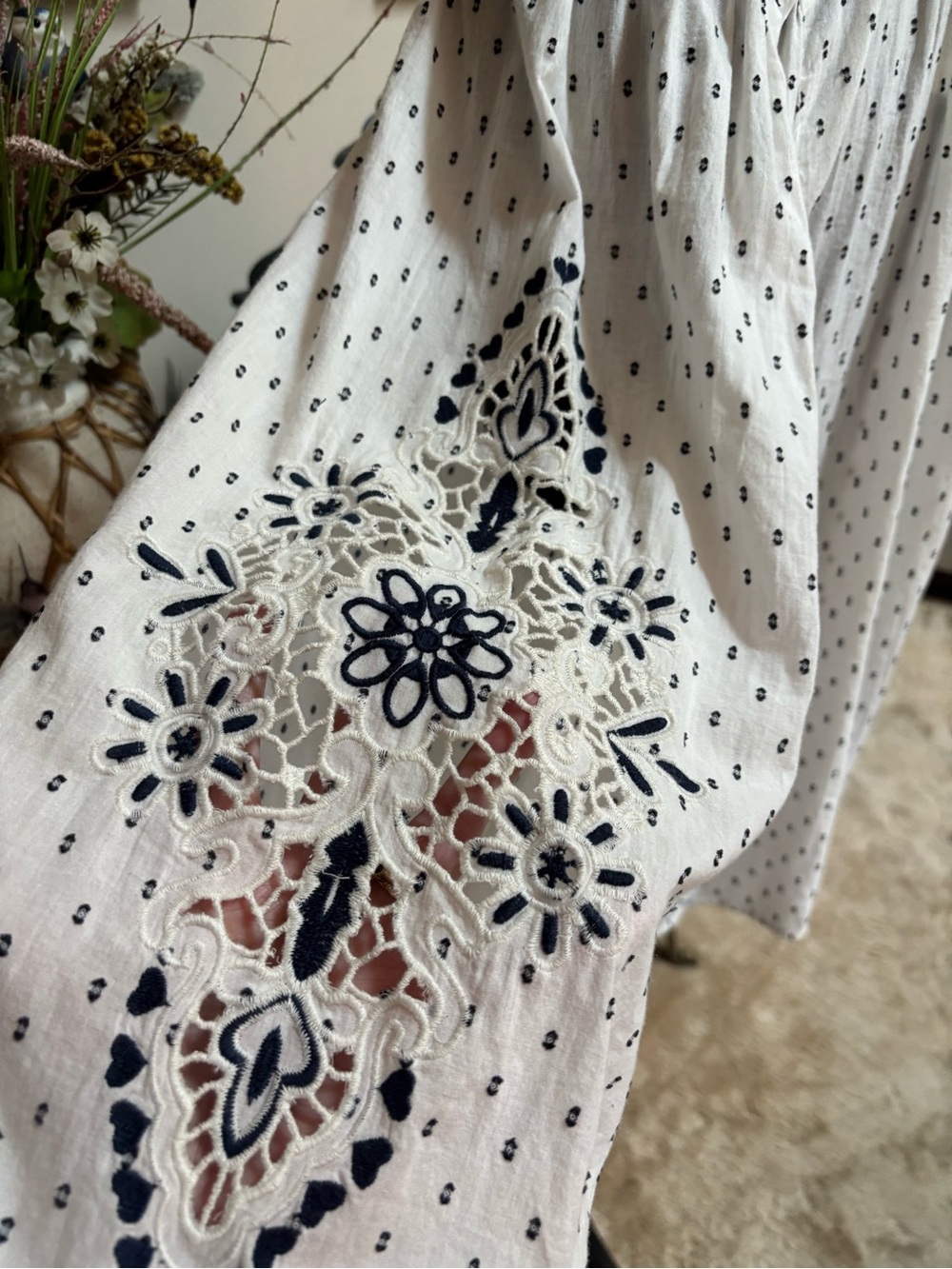 H&M LOGG Peasant Blouse Oversized Floral Lace Embroidered Sleeves White & Navy - Picture 5 of 10